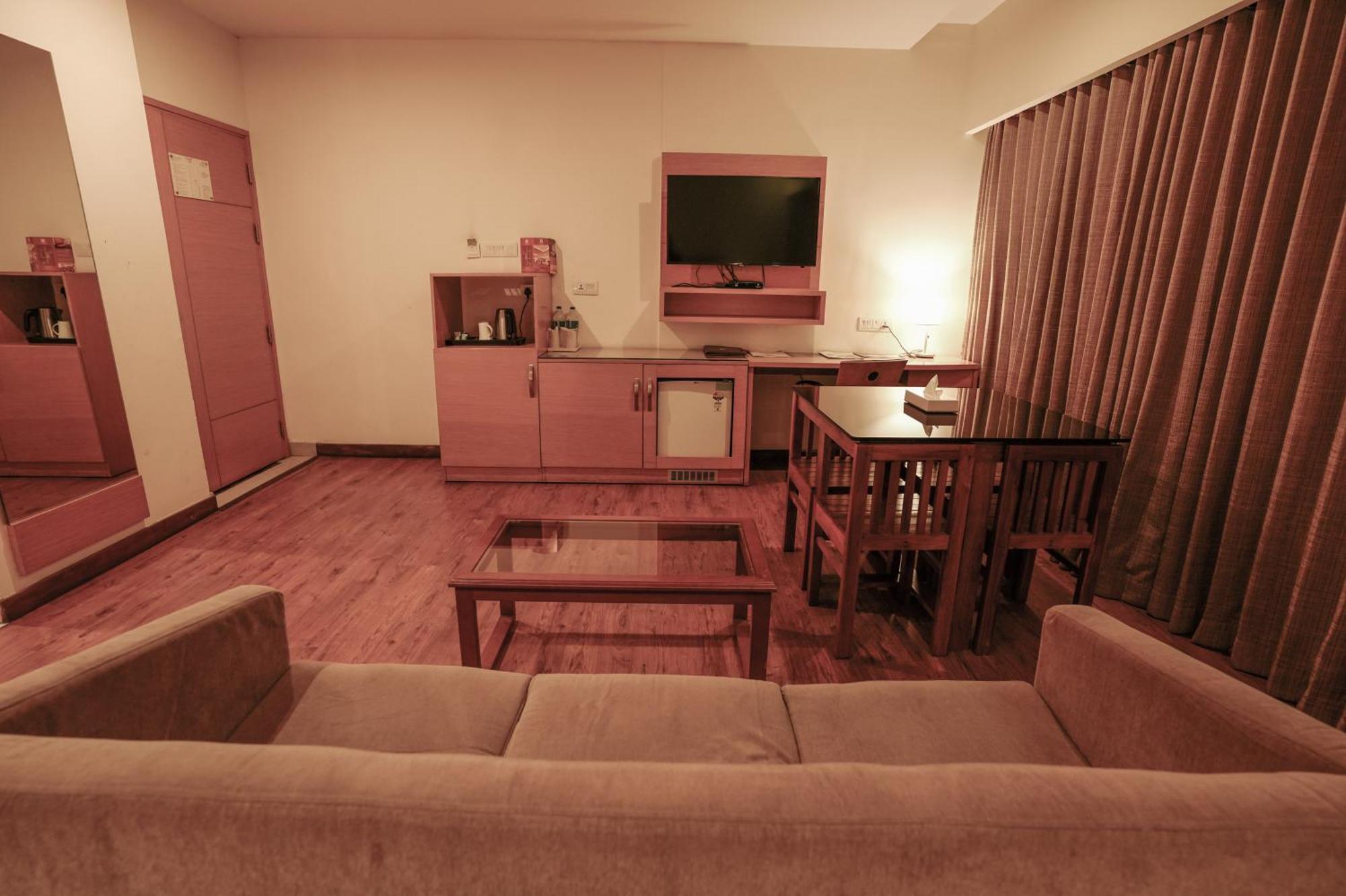 Hotel Indriya Wayanad Kalpetta Esterno foto