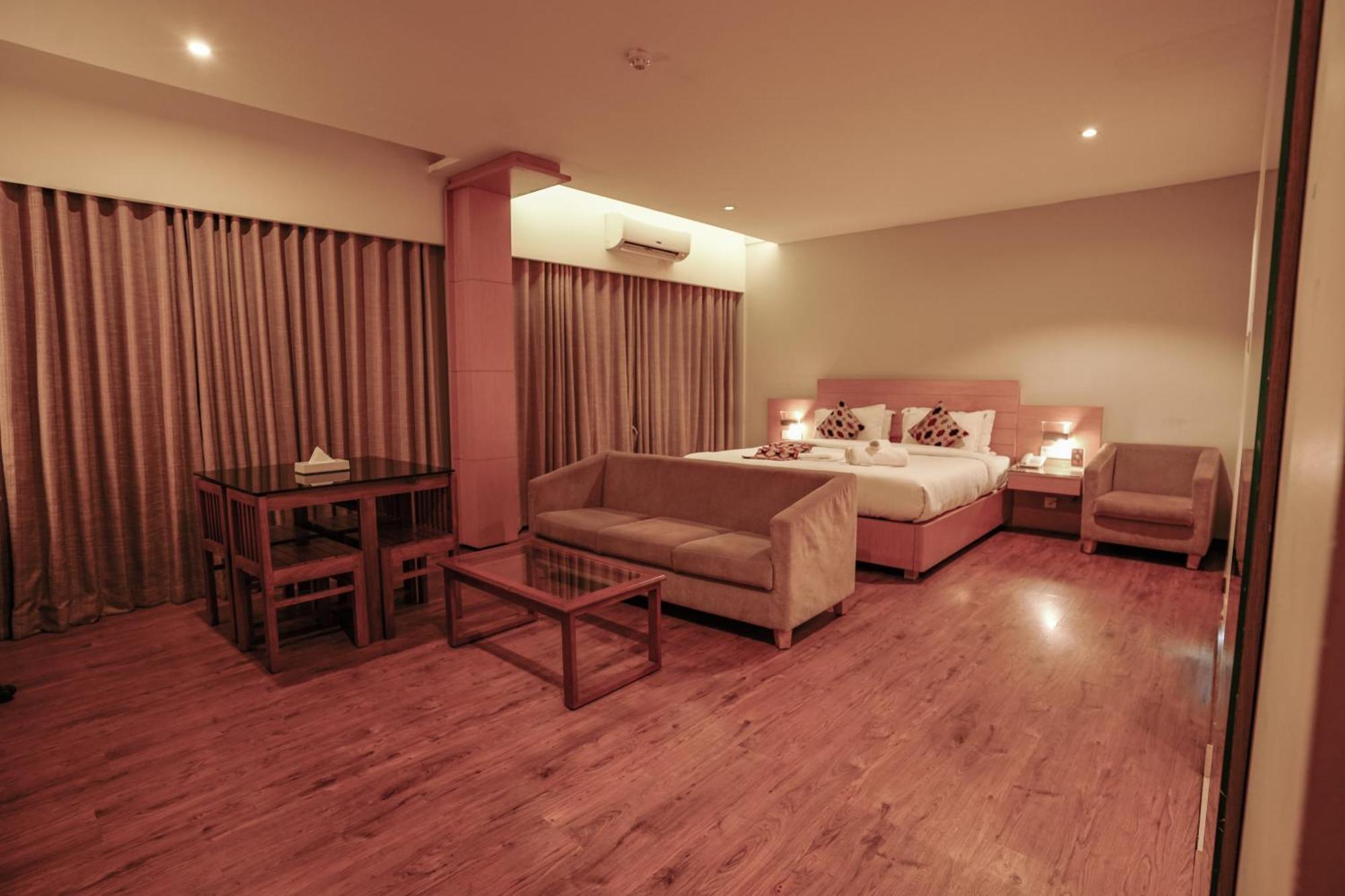 Hotel Indriya Wayanad Kalpetta Esterno foto