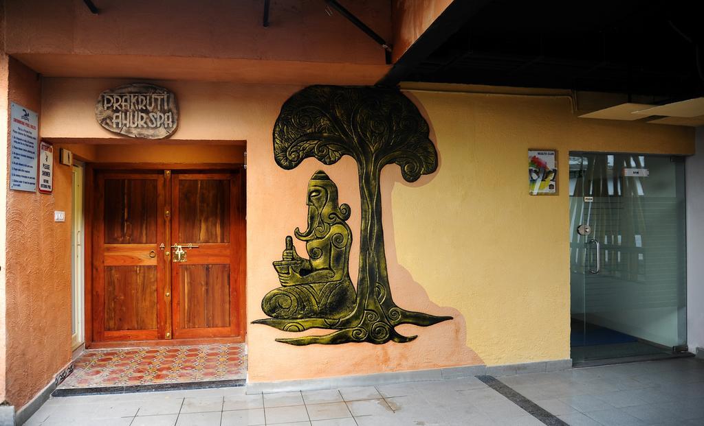 Hotel Indriya Wayanad Kalpetta Esterno foto